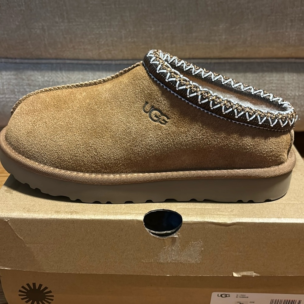 UGG Tasman women’s slippers size 5 chestnut brown